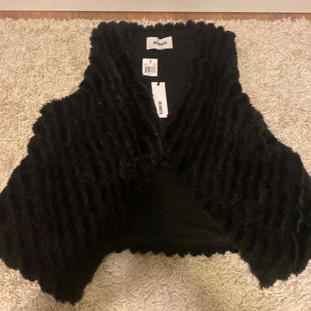 Brand new with tage bb Dakota fur vest